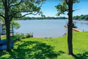 Sandy Shores- Tranquility and Beauty on Cedar Creek Lake