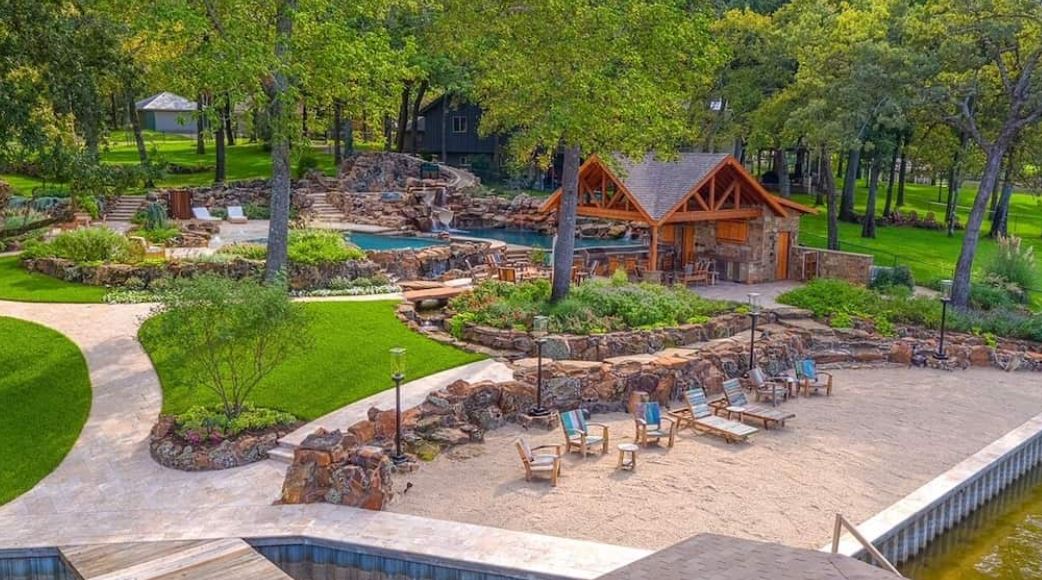 Gorgeous Resort-style Retreat on Cedar Creek Lake 6 6 CedarCreekLake.Online