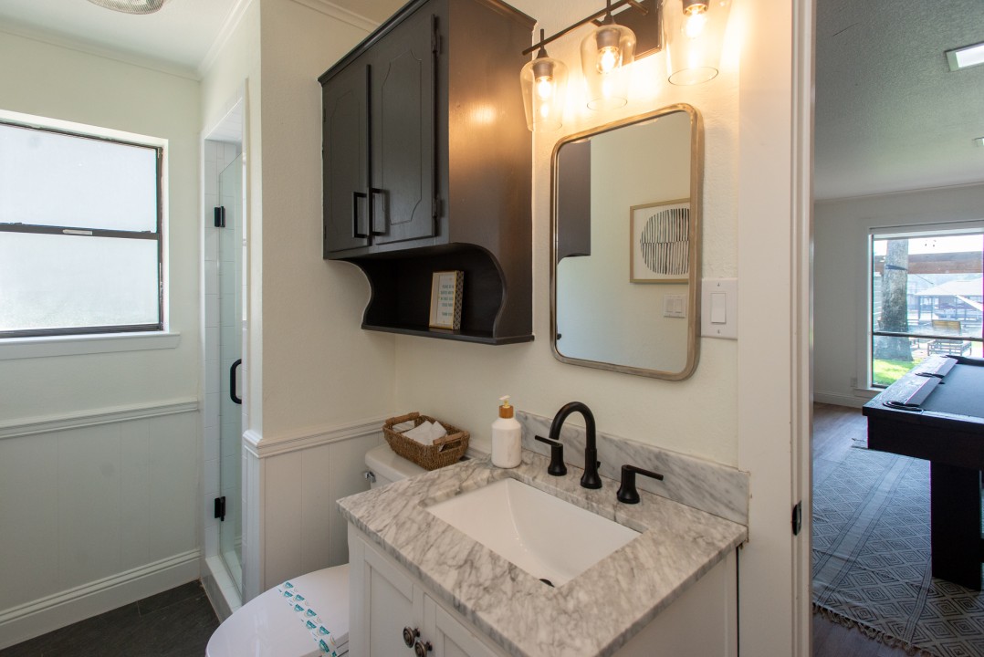 All Decked Out - Cedar Creek Lake Getaways