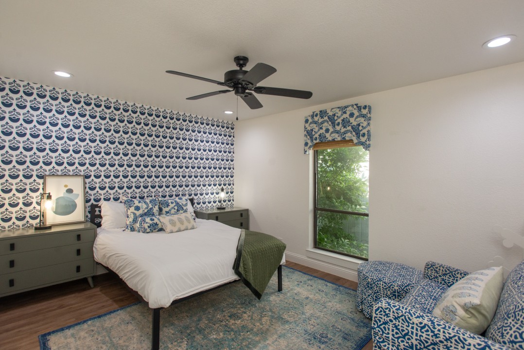 All Decked Out - Cedar Creek Lake Getaways
