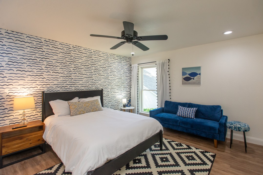 All Decked Out - Cedar Creek Lake Getaways