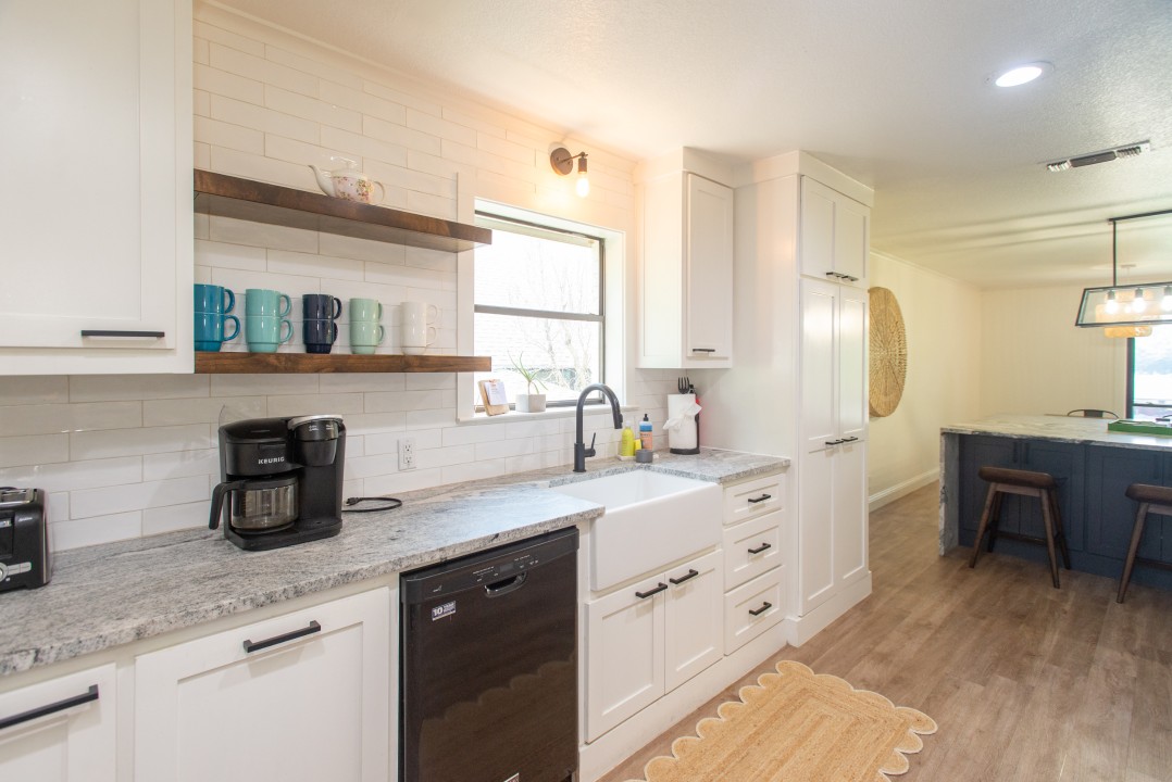 All Decked Out - Cedar Creek Lake Getaways