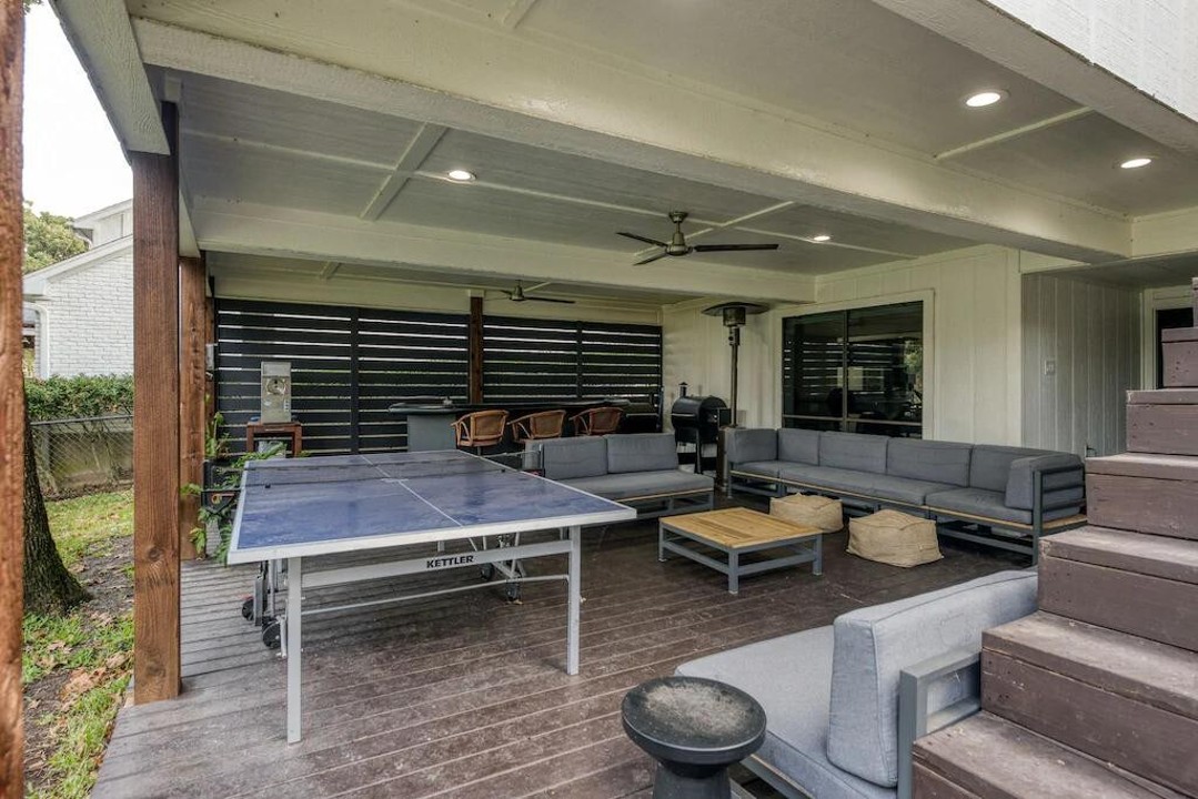 All Decked Out - Cedar Creek Lake Getaways