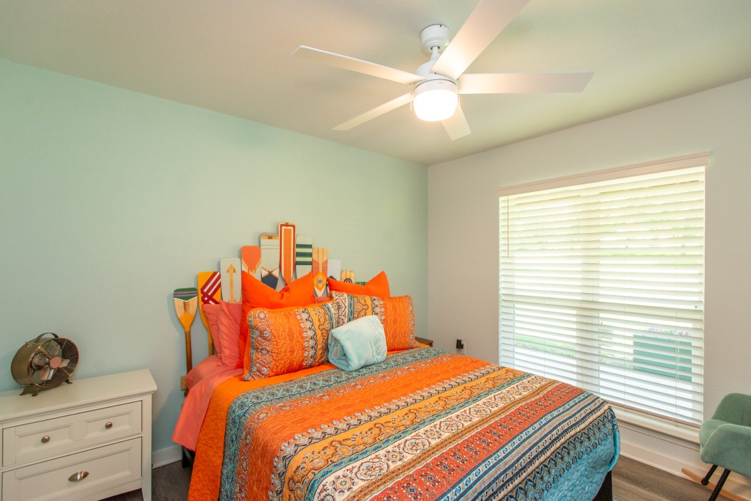 Boondocks - Cedar Creek Lake Getaways