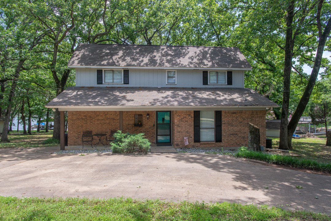 First Oak Paradise - Cedar Creek Lake Getaways