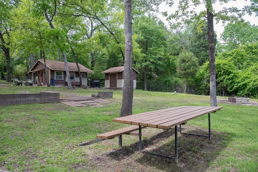 Lakeside Bliss - Cedar Creek Lake Getaways