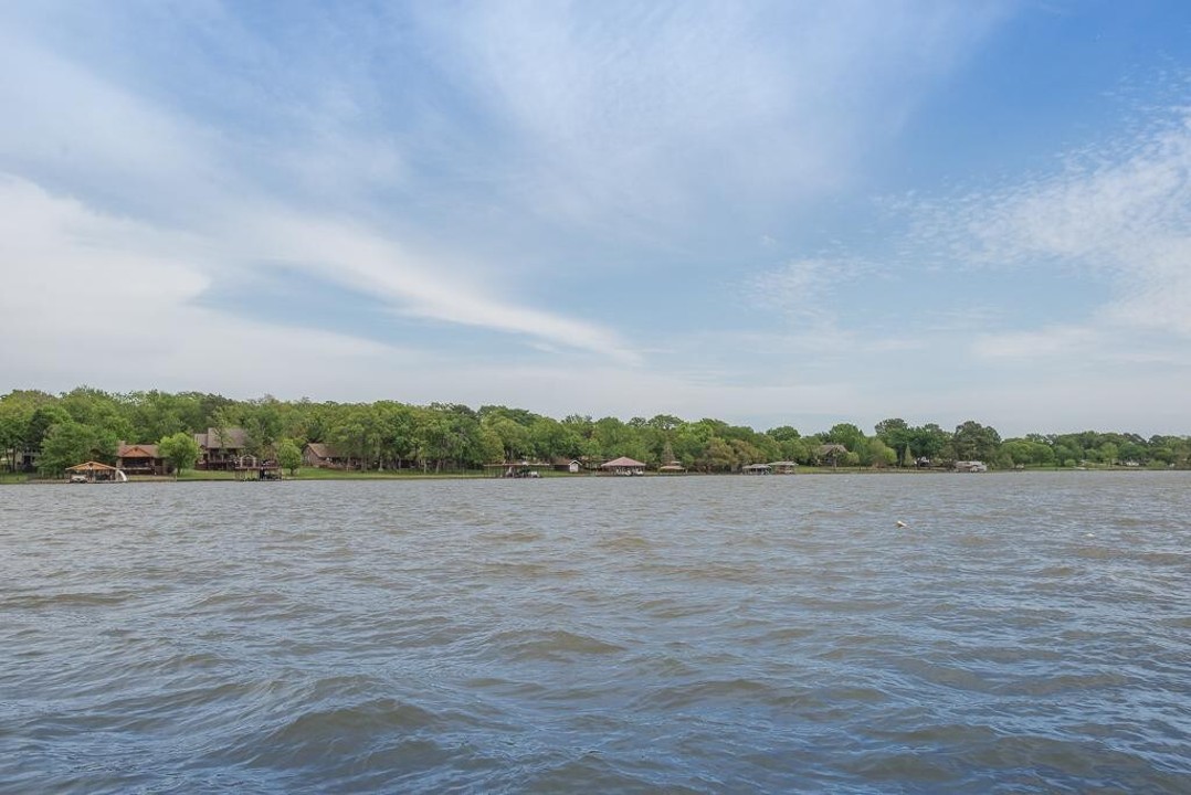 Lakeside Bliss - Cedar Creek Lake Getaways