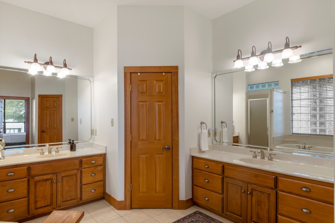 Misty Pines - Cedar Creek Lake Getaways