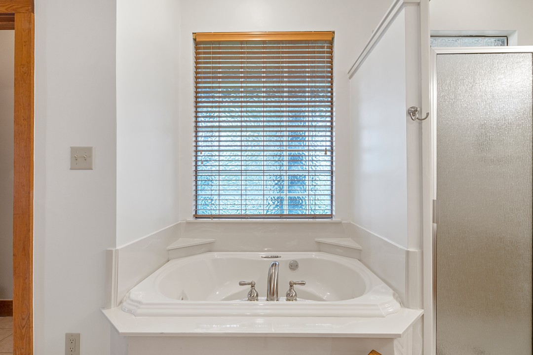 Misty Pines - Cedar Creek Lake Getaways