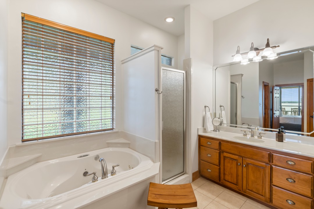 Misty Pines - Cedar Creek Lake Getaways