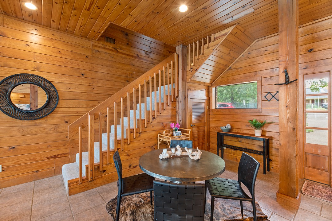 Misty Pines - Cedar Creek Lake Getaways