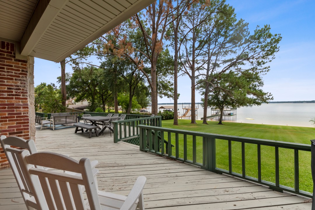 Misty Pines - Cedar Creek Lake Getaways