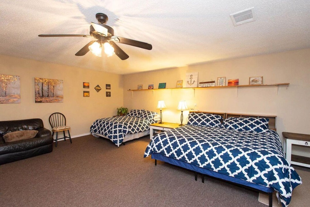 Park Crest - Cedar Creek Lake Getaways