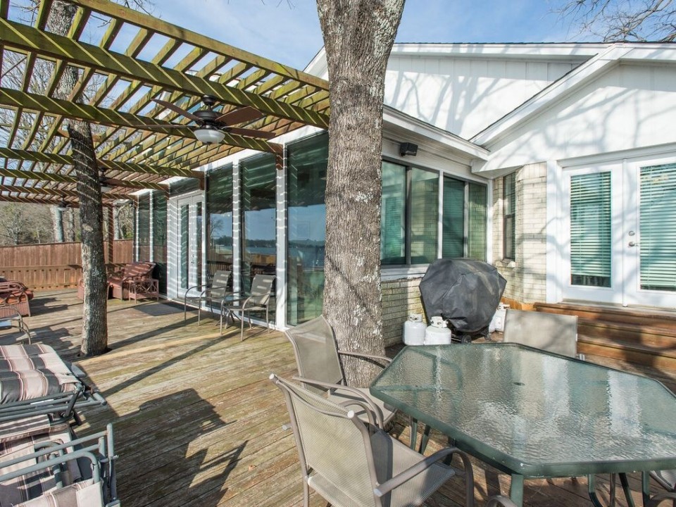 Park Crest - Cedar Creek Lake Getaways