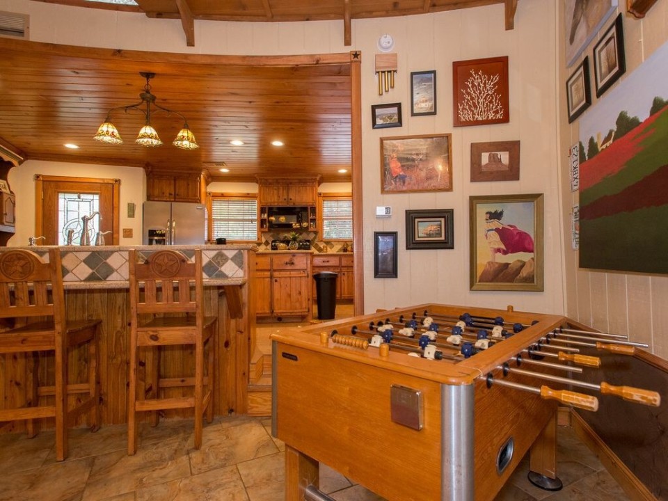 Peninsula Pt - Cedar Creek Lake Getaways