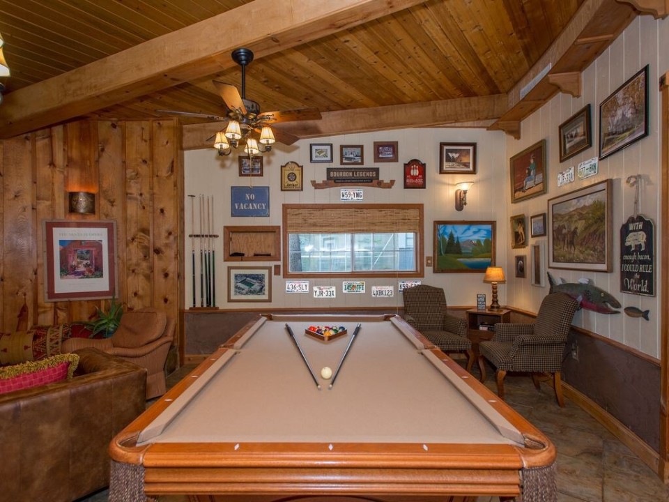 Peninsula Pt - Cedar Creek Lake Getaways