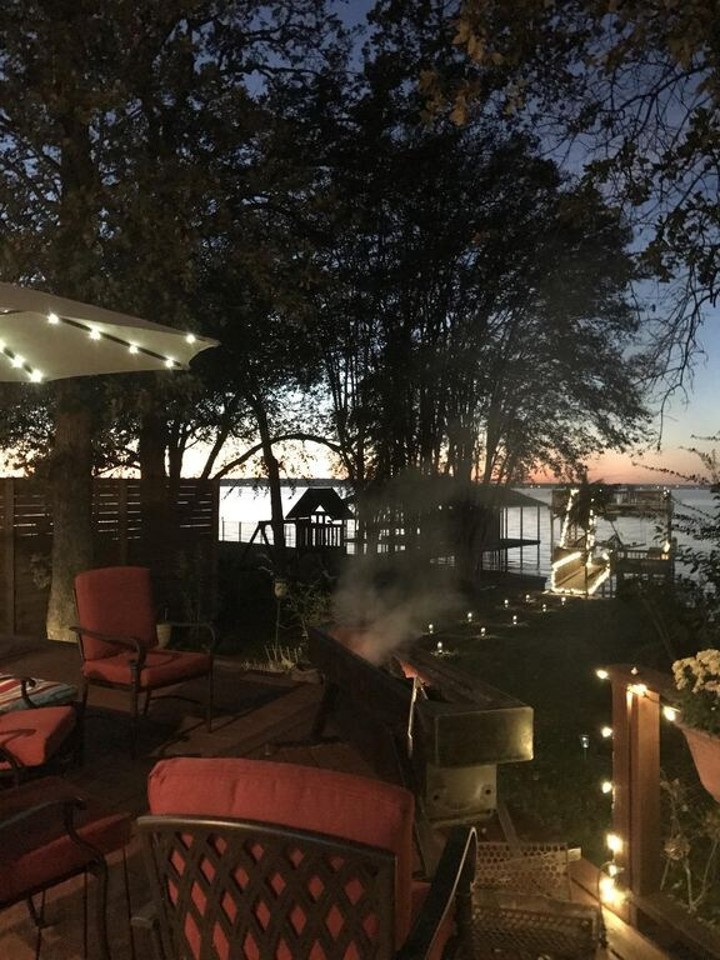 Peninsula Pt - Cedar Creek Lake Getaways