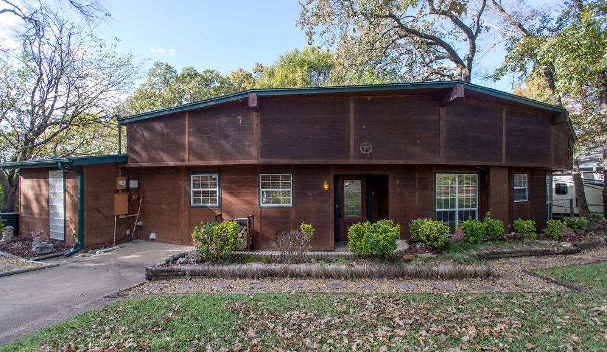 Peninsula Pt - Cedar Creek Lake Getaways