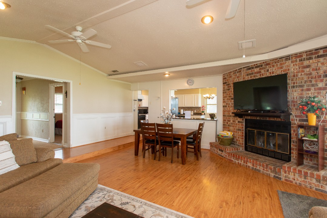 Santa Rosa - Cedar Creek Lake Getaways