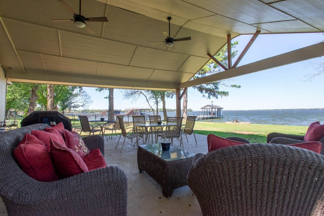 Santa Rosa - Cedar Creek Lake Getaways