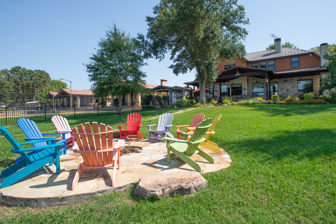 Southern Comfort - Cedar Creek Lake Getaways