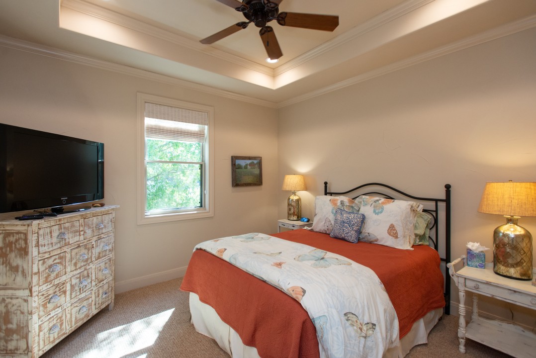 Southern Comfort - Cedar Creek Lake Getaways