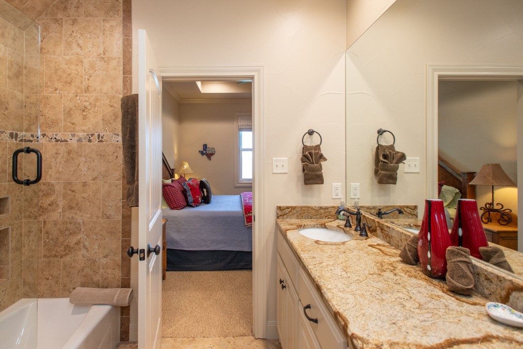 Southern Comfort - Cedar Creek Lake Getaways