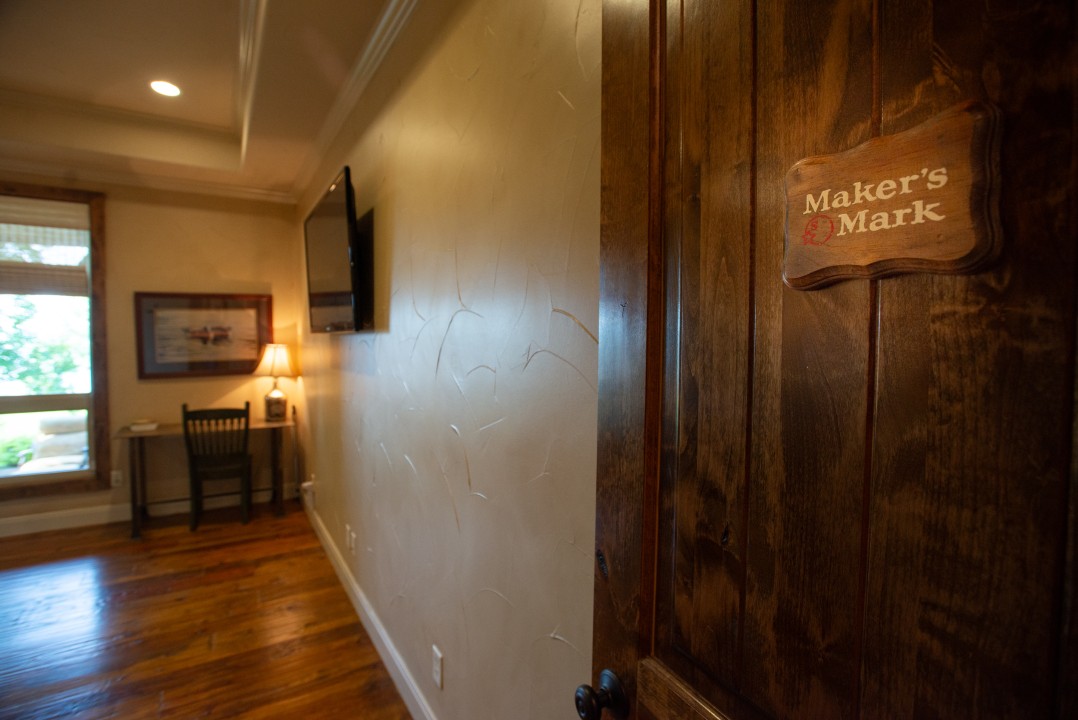 Southern Comfort - Cedar Creek Lake Getaways