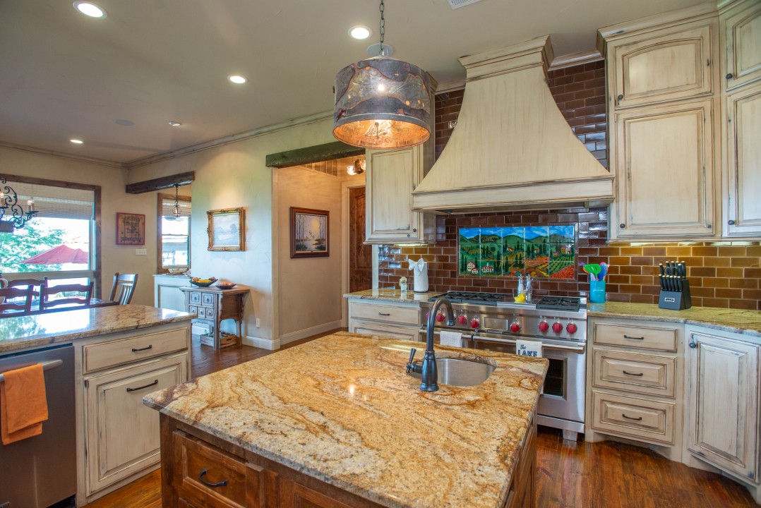 Southern Comfort - Cedar Creek Lake Getaways