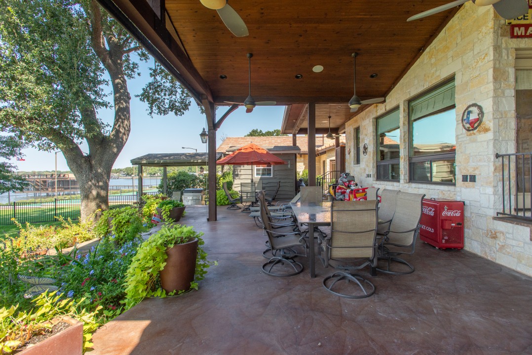 Southern Comfort - Cedar Creek Lake Getaways