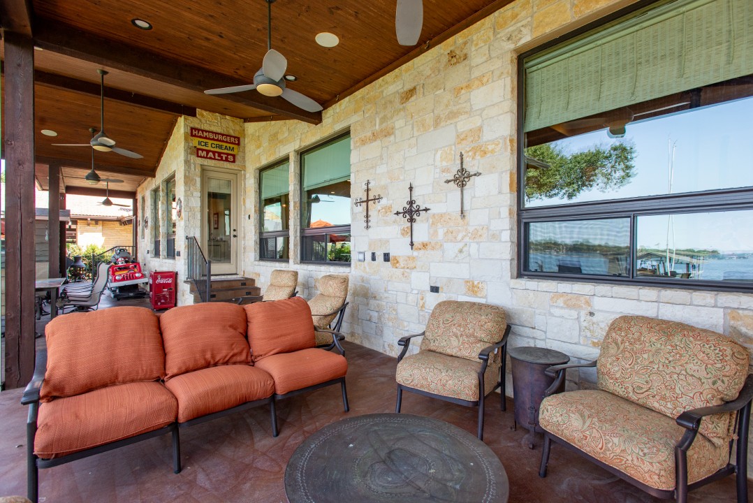 Southern Comfort - Cedar Creek Lake Getaways