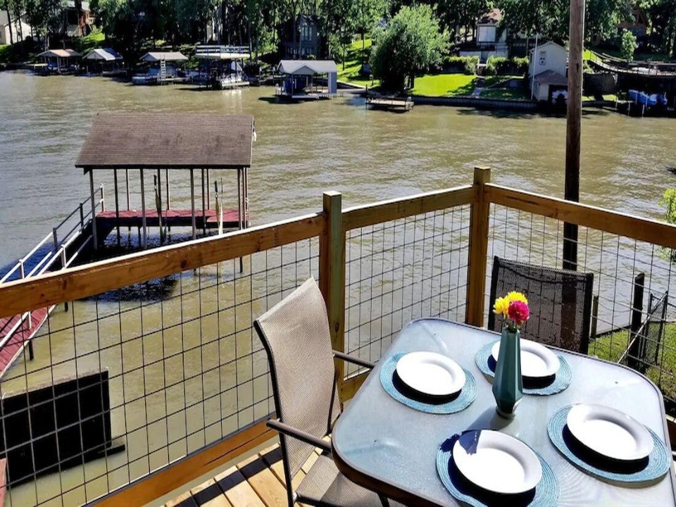 Tanglewood - Cedar Creek Lake Getaways
