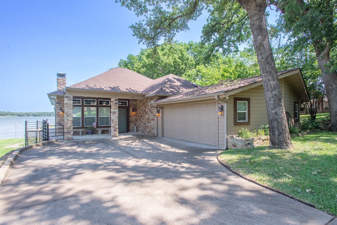 Whispering Springs - Cedar Creek Lake Getaways