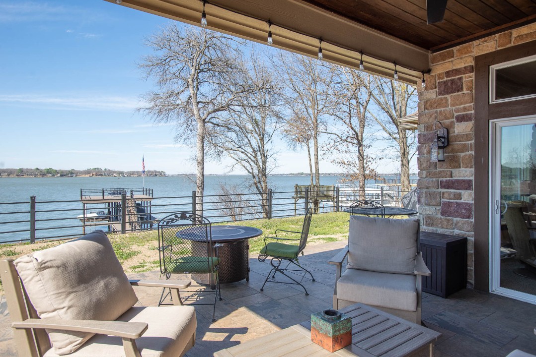Whispering Springs - Cedar Creek Lake Getaways