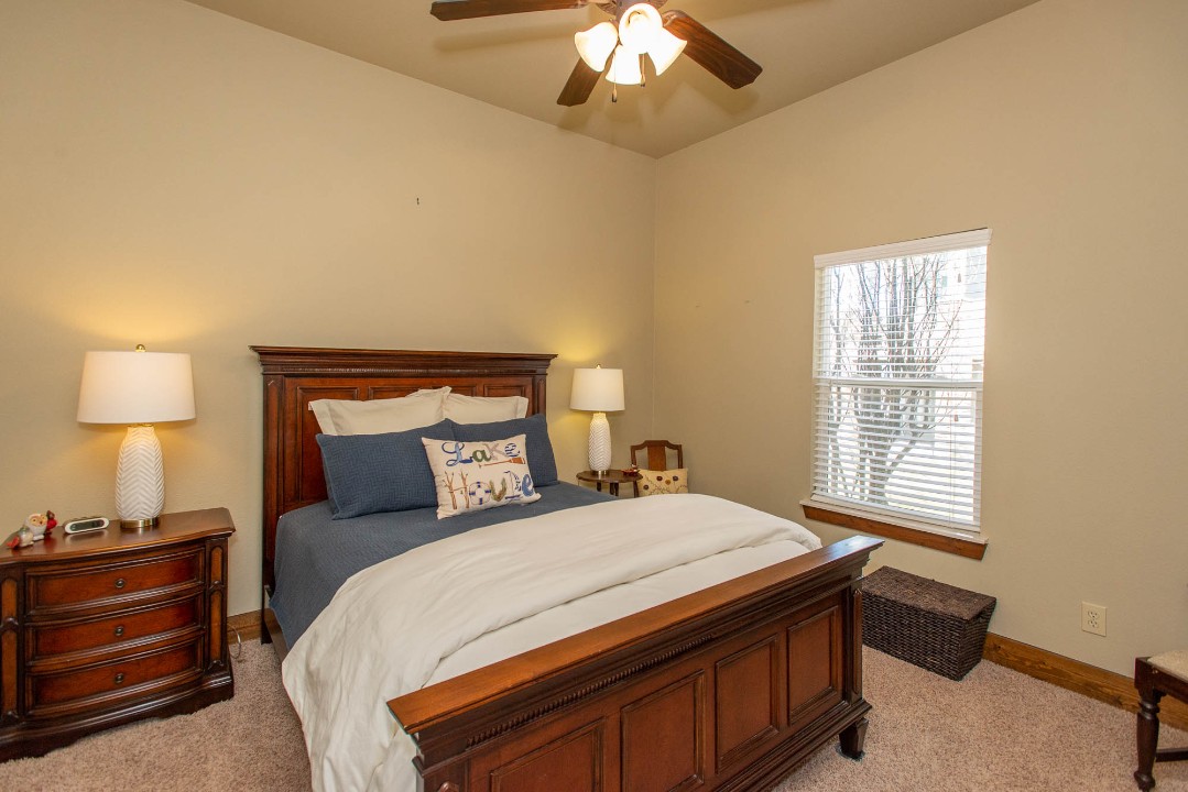 Whispering Springs - Cedar Creek Lake Getaways