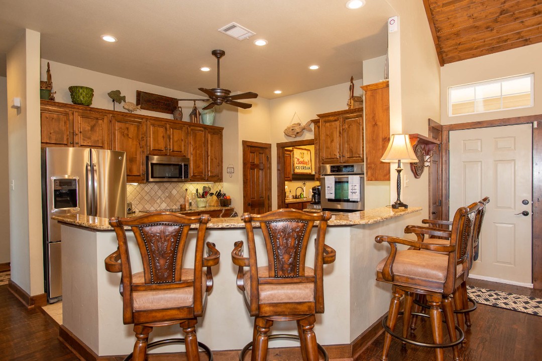 Whispering Springs - Cedar Creek Lake Getaways