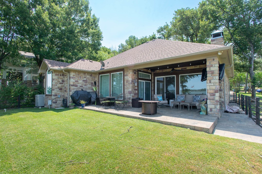 Whispering Springs - Cedar Creek Lake Getaways
