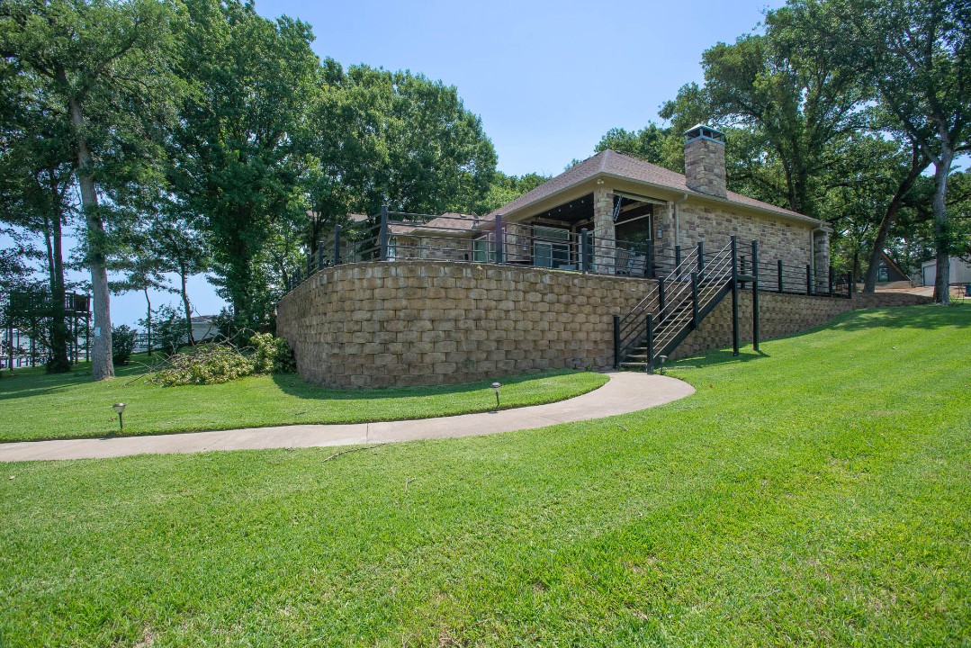 Whispering Springs - Cedar Creek Lake Getaways